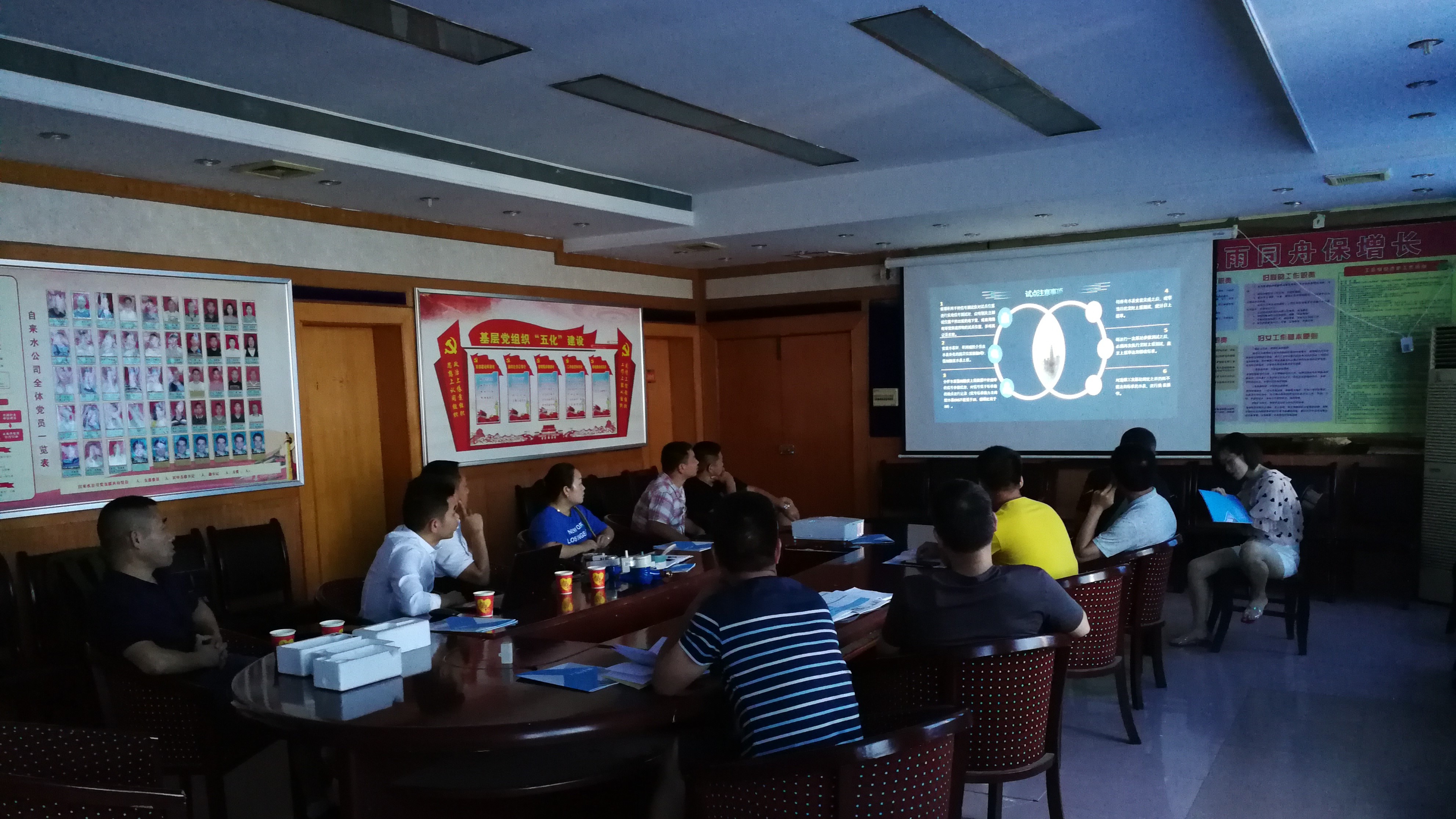 13dd7a7f4514f441f7f2ee7e7d5c6b62.jpg 13dd7a7f4514f441f7f2ee7e7d5c6b62.jpg